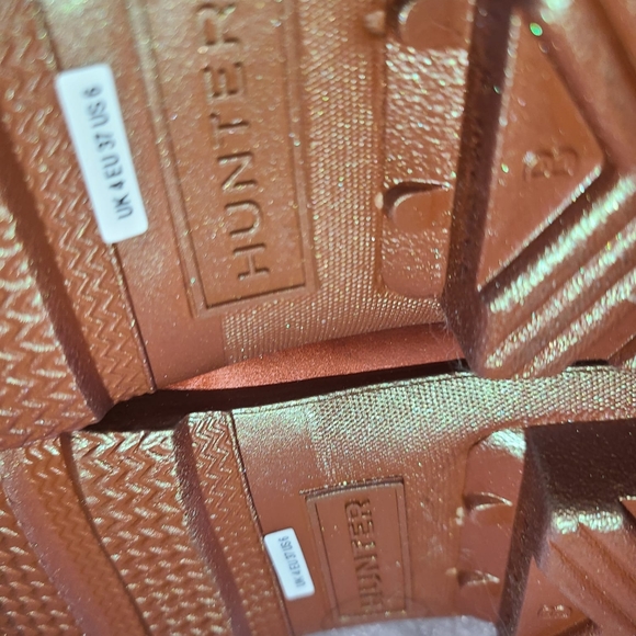 Hunter Metallic Nebula Short - Picture 3 of 3